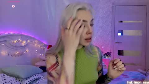 Snapshot of lillimooore chatting on October 24, 2025, 11:56 pm LilliMoore online show from October 24, 2025, 11:56 pm