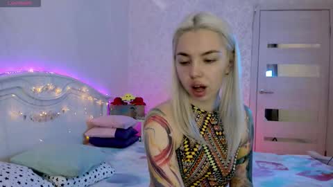 Snapshot of lillimooore chatting on October 26, 2025, 11:09 pm LilliMoore online show from October 26, 2025, 11:09 pm