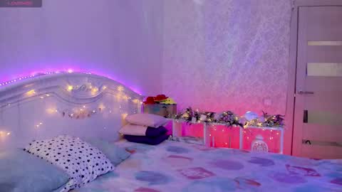 Snapshot of lillimooore chatting on November 10, 2025, 11:37 pm LilliMoore online show from November 10, 2025, 11:37 pm