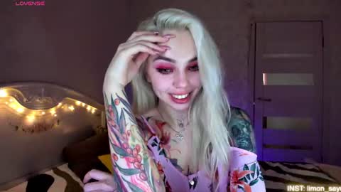 Snapshot of lillimooore chatting on June 22, 2026, 11:46 pm LilliMoore online show from June 22, 2026, 11:46 pm