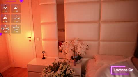 Snapshot of lilly_colins chatting on October 10, 2025, 6:18 pm Lilly Colins online show from October 10, 2025, 6:18 pm