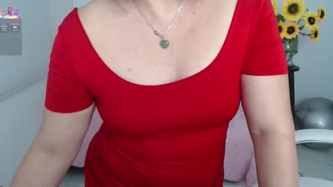 Snapshot of lilly_milf chatting on September 15, 2025, 2:50 pm Lilly online show from September 15, 2025, 2:50 pm