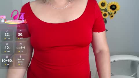 Snapshot of lilly_milf chatting on October 8, 2025, 4:15 pm Lilly online show from October 8, 2025, 4:15 pm