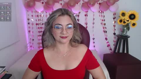 Snapshot of lilly_milf chatting on January 19, 2026, 1:15 pm Lilly online show from January 19, 2026, 1:15 pm