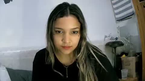 Snapshot of lilly_ocean22 chatting on March 29, 2026, 9:37 pm Sey - Lilly online show from March 29, 2026, 9:37 pm