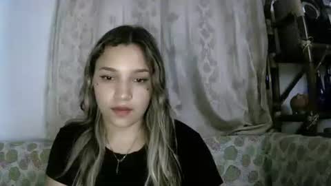 Snapshot of lilly_ocean22 chatting on March 31, 2026, 6:25 am Sey - Lilly online show from March 31, 2026, 6:25 am