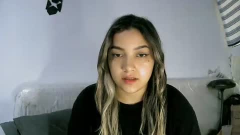 Snapshot of lilly_ocean22 chatting on April 4, 2026, 6:49 pm Sey - Lilly online show from April 4, 2026, 6:49 pm