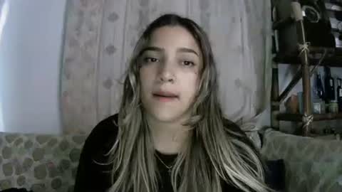 Snapshot of lilly_ocean22 chatting on April 9, 2026, 6:13 am Sey - Lilly online show from April 9, 2026, 6:13 am