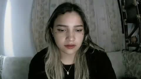 Snapshot of lilly_ocean22 chatting on April 21, 2026, 6:52 am Sey - Lilly online show from April 21, 2026, 6:52 am