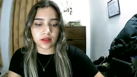 Snapshot of lilly_ocean22 chatting on June 25, 2026, 9:14 am Sey - Lilly online show from June 25, 2026, 9:14 am
