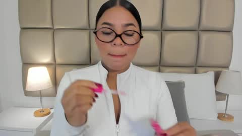 Lilly  online show from May 27, 2026, 3:47 am