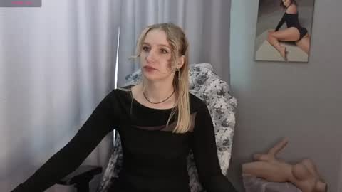 LillyFan X online show from July 12, 2026, 4:03 am