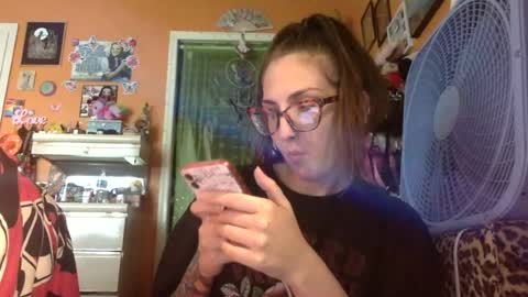 Snapshot of lillylushabae chatting on July 14, 2026, 8:58 pm hi guys im back on here 3 online show from July 14, 2026, 8:58 pm