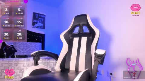 Snapshot of lillypalmer chatting on November 11, 2025, 1:22 pm Lilly online show from November 11, 2025, 1:22 pm