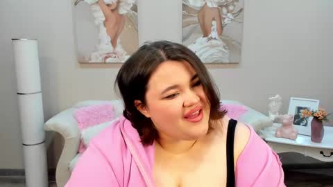 Snapshot of lilolewins chatting on January 20, 2025, 6:43 pm LiloLewins online show from January 20, 2025, 6:43 pm