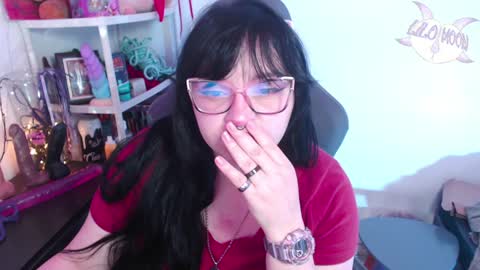 Snapshot of lilomoon69 chatting on December 9, 2024, 4:34 am Lilo online show from December 9, 2024, 4:34 am