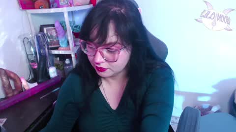 Snapshot of lilomoon69 chatting on December 17, 2024, 3:28 am Lilo online show from December 17, 2024, 3:28 am