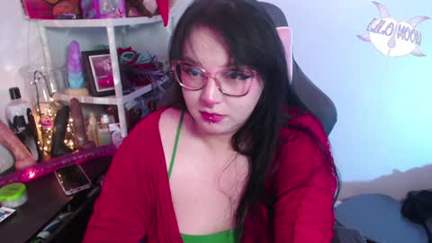 Snapshot of lilomoon69 chatting on December 28, 2024, 6:28 am Lilo online show from December 28, 2024, 6:28 am