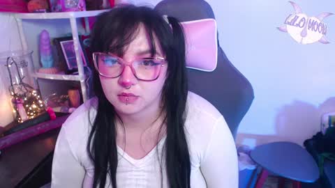 Snapshot of lilomoon69 chatting on December 31, 2024, 5:22 am Lilo online show from December 31, 2024, 5:22 am