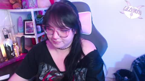 Snapshot of lilomoon69 chatting on January 12, 2025, 7:00 am Lilo online show from January 12, 2025, 7:00 am