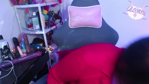 Snapshot of lilomoon69 chatting on January 22, 2025, 3:09 am Lilo online show from January 22, 2025, 3:09 am