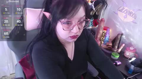 Snapshot of lilomoon69 chatting on October 6, 2025, 1:19 pm Lilo online show from October 6, 2025, 1:19 pm