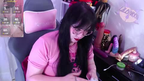 Snapshot of lilomoon69 chatting on October 20, 2025, 11:54 am Lilo online show from October 20, 2025, 11:54 am