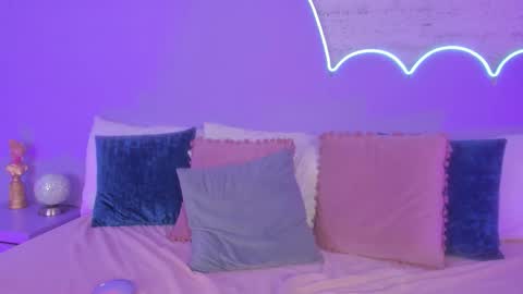 Snapshot of lilou_albrecht chatting on November 8, 2025, 12:05 pm Lilou online show from November 8, 2025, 12:05 pm