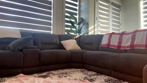 Ava online show from March 24, 2026, 1:49 pm