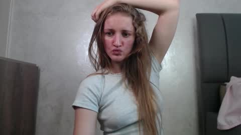 Snapshot of liltightbabe chatting on September 19, 2025, 12:39 pm liltightbabe online show from September 19, 2025, 12:39 pm