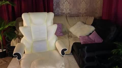 Snapshot of lilu5107 chatting on October 8, 2025, 6:49 pm Lilu online show from October 8, 2025, 6:49 pm