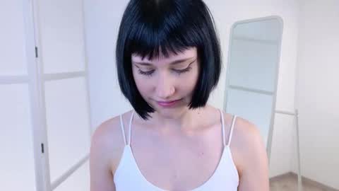 Snapshot of lilu_m00n chatting on September 17, 2025, 8:43 pm Leeloo online show from September 17, 2025, 8:43 pm