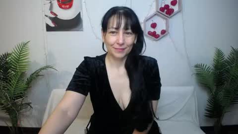 lilugrants online show from April 16, 2026, 6:52 pm