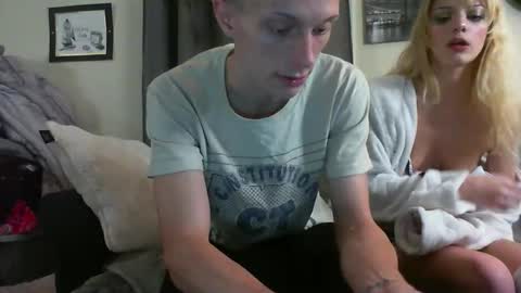 Little Violet online show from October 16, 2025, 2:45 am