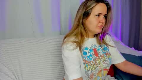 Lily online show from March 12, 2026, 7:58 am