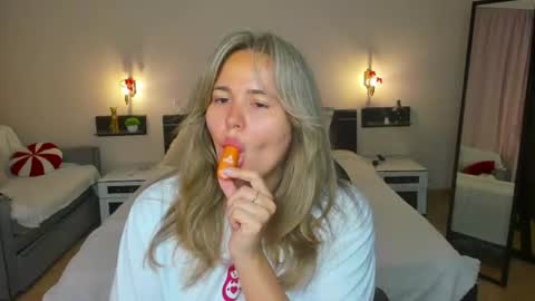 Lily online show from July 20, 2026, 12:58 am