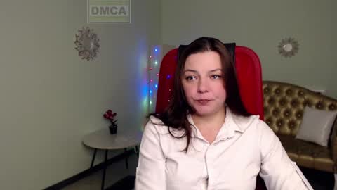 Lily online show from December 11, 2024, 5:00 am