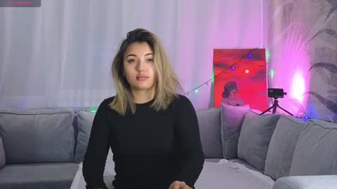 Lily online show from January 5, 2025, 4:04 am