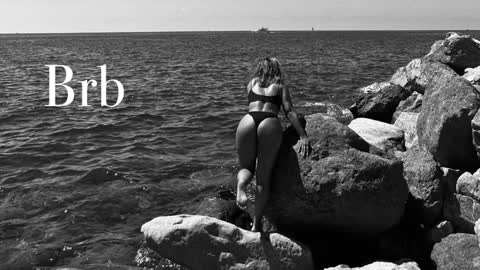 Lily online show from January 17, 2025, 5:53 am