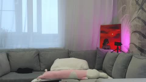 Lily online show from January 31, 2025, 7:39 am