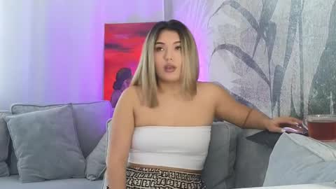 Lily online show from February 27, 2025, 10:48 am