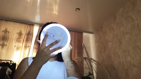 Snapshot of lily_foster_ chatting on January 18, 2026, 7:01 am Lily online show from January 18, 2026, 7:01 am