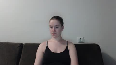 lily_love_x online show from January 25, 2025, 11:43 pm