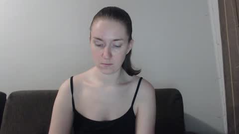 lily_love_x online show from October 27, 2025, 10:47 pm
