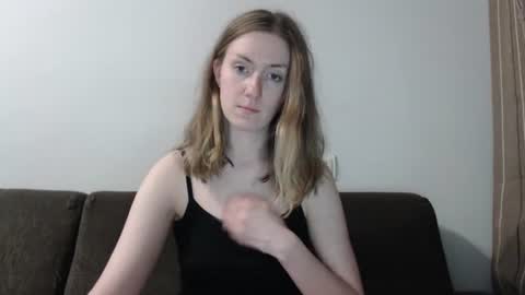 Snapshot of lily_love_x chatting on July 13, 2026, 11:40 pm lily_love_x online show from July 13, 2026, 11:40 pm