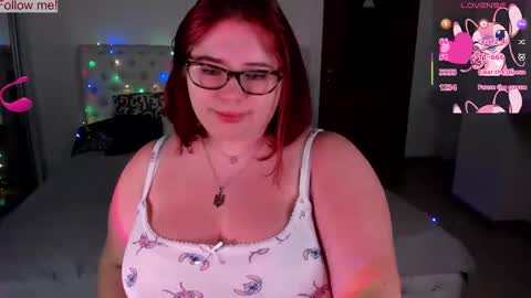 Snapshot of lily_lu_one chatting on September 26, 2025, 10:47 pm Elina online show from September 26, 2025, 10:47 pm