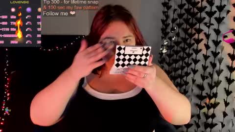 Snapshot of lily_lu_one chatting on October 12, 2025, 10:20 pm Elina online show from October 12, 2025, 10:20 pm