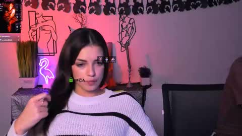 Lily online show from November 2, 2025, 8:22 pm