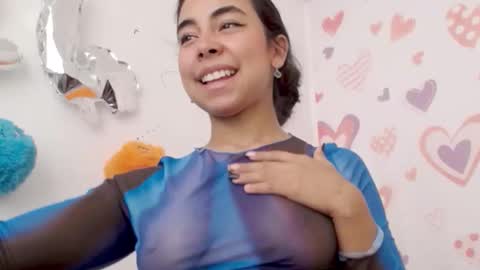 Lily Roberts online show from October 5, 2025, 3:10 pm