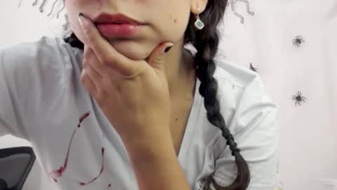 Lily Roberts online show from October 12, 2025, 3:44 pm